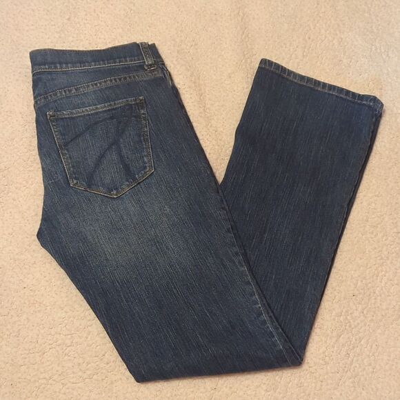 NEW YORK & COMPANY Low Rise  Boot Cut Blue Denim Jeans Size 4 - Picture 1 of 6